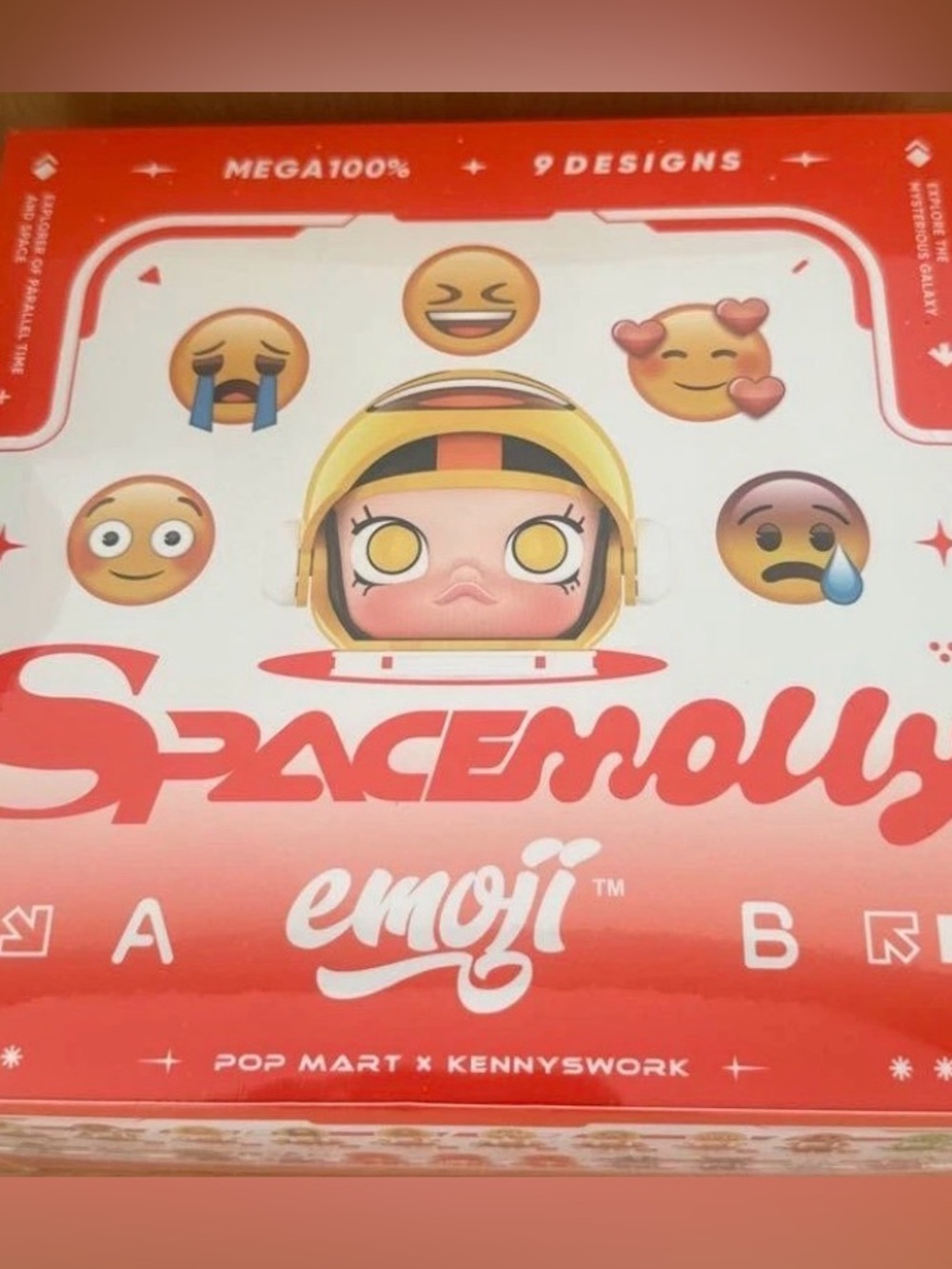 POP MART MEGA SPACE MOLLY 100% × Emoji Series Blind Box Figure (7–9cm) – New